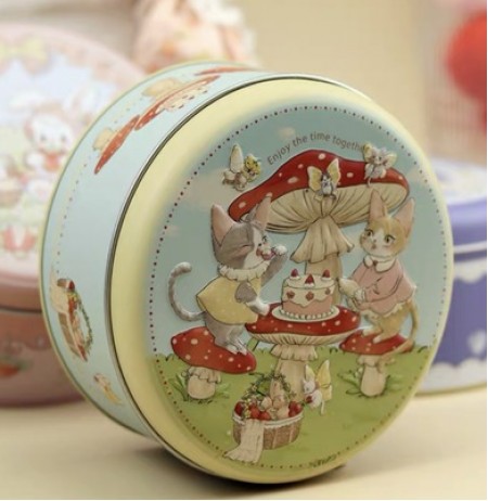 Cat Round Tin